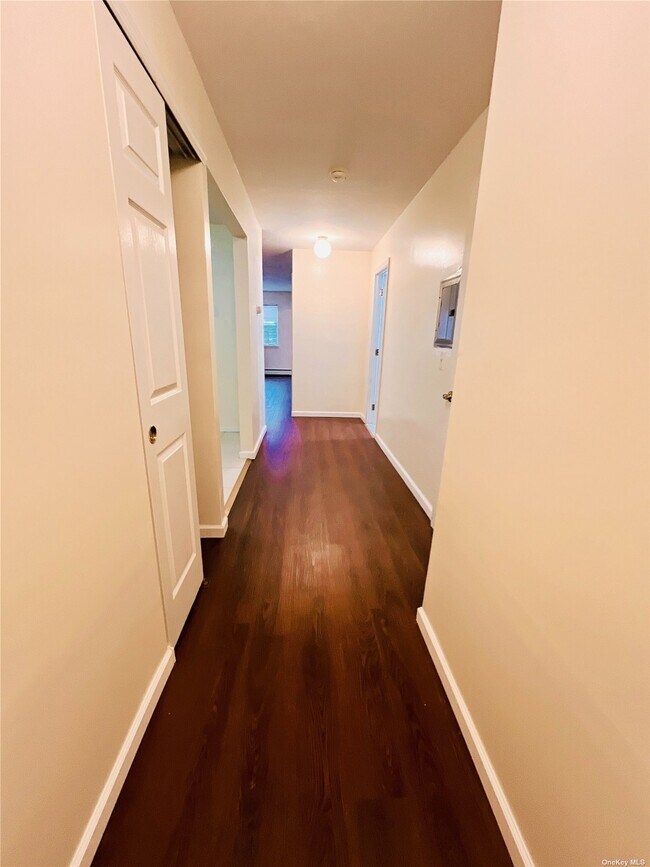 Foto del edificio - 82-11 Country Pointe Cir