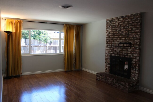 Building Photo - First Time On The Rental Market A Charming...
