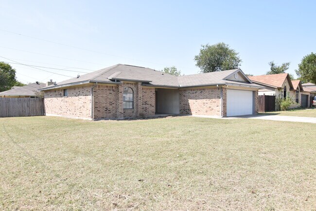 Building Photo - 402 Baumann Dr