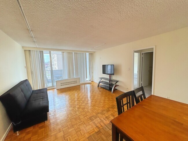 Foto del edificio - 33 Pond Ave