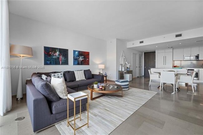 Foto del edificio - 88 SW 7th St