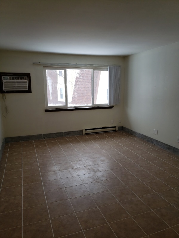 Foto del edificio - 8835 N Swan Rd