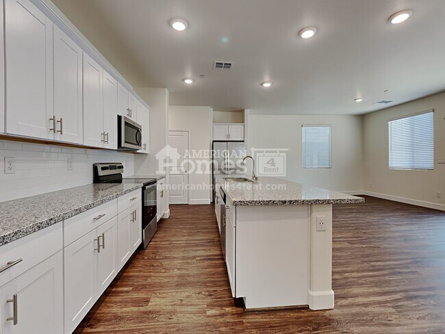 Building Photo - 84 Cabaletta Lane