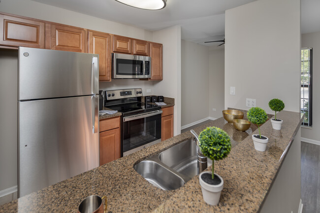 Kitchen - Clover Ridge East Apartments