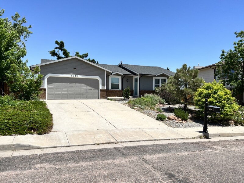 Primary Photo - 5745 Alturas Dr