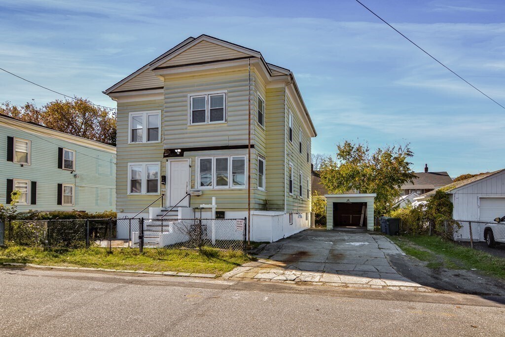 Primary Photo - 12 Leroy Ave