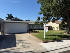Building Photo - 1712 Shasta Ct