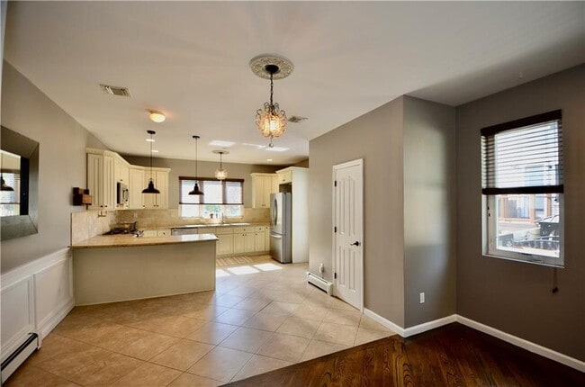 Building Photo - 5198 Hylan Blvd