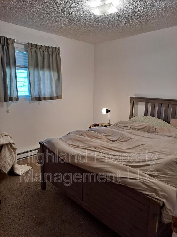 Building Photo - 1320 NW Hall Dr