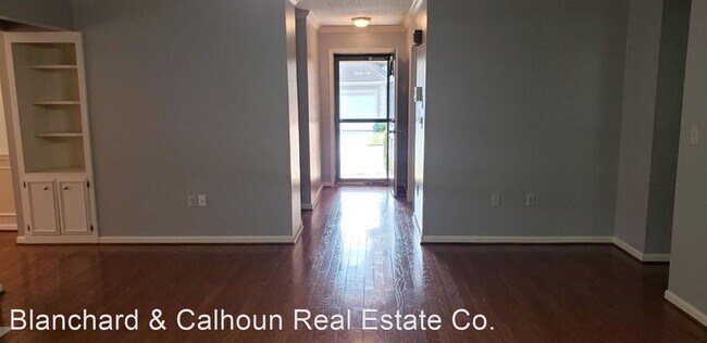 Building Photo - 3 br, 2 bath Apartment - 2963 Hillcreek Drive