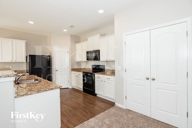 Building Photo - 6303 Paw Village Rd