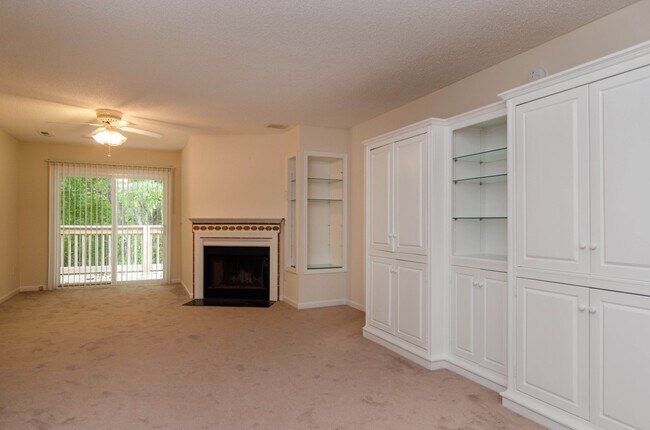 Foto del edificio - 410 Forest Park Rd