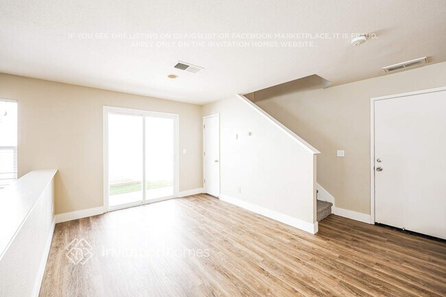 Foto del edificio - 3043 Roadrunner Dr