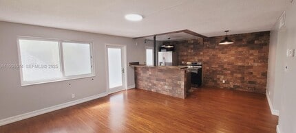 Building Photo - 1715 Wiley St