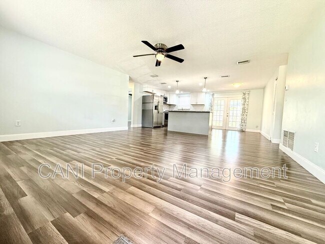 Foto del edificio - 1529 Culverhouse Dr