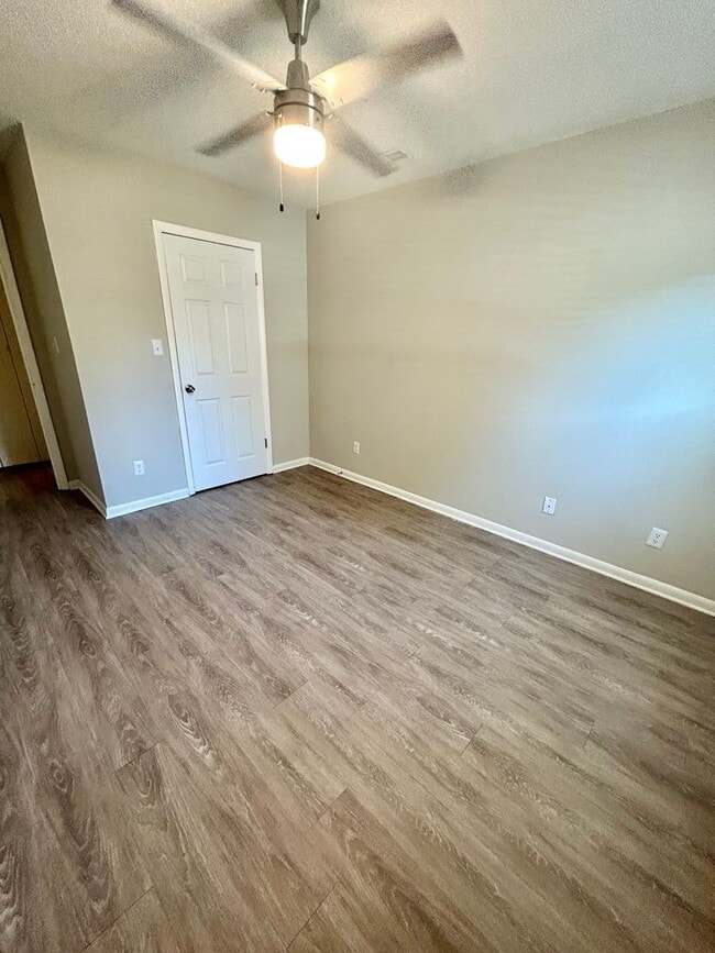 Interior Photo - Forest Pointe