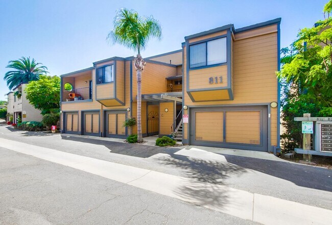 Foto del edificio - Prime Carlsbad Location - Move in Ready!