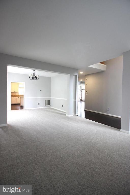 Building Photo - 14015 Wood Rock Way