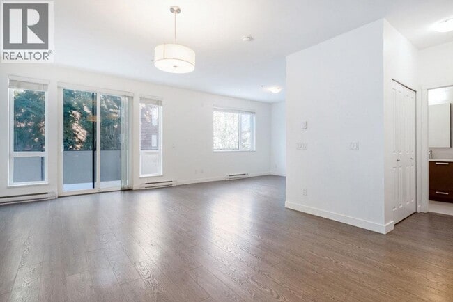 Building Photo - 6533 McKay Ave