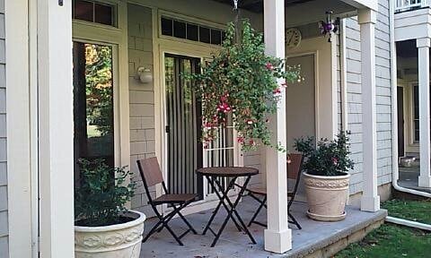 2nd private patio - 1406 Greymoor Way