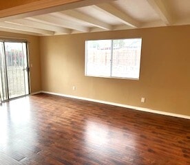 Foto del edificio - 7154 Peter Pan Ave