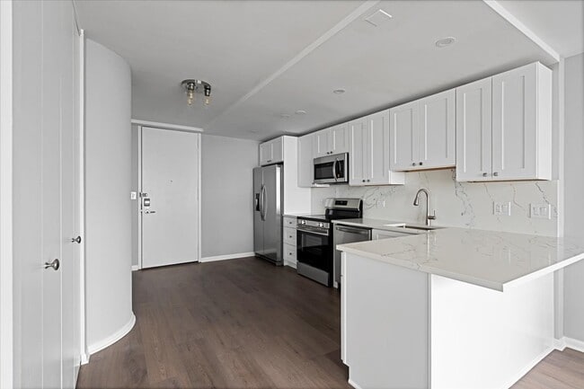 Building Photo - 505 N Lake Shore Dr