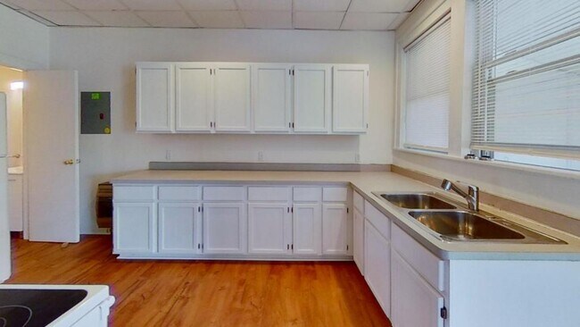 Foto del edificio - 11 West Main St