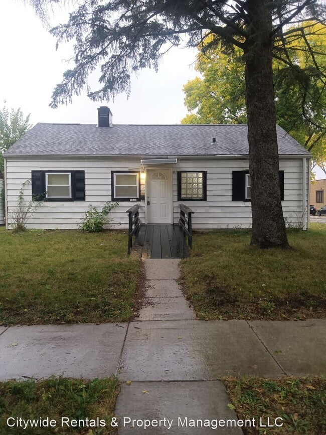 Foto del edificio - 3 br, 1 bath House - 5341 N. 27th St.
