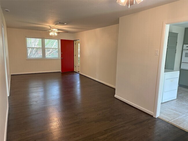 Building Photo - 1771 Mariposa Dr
