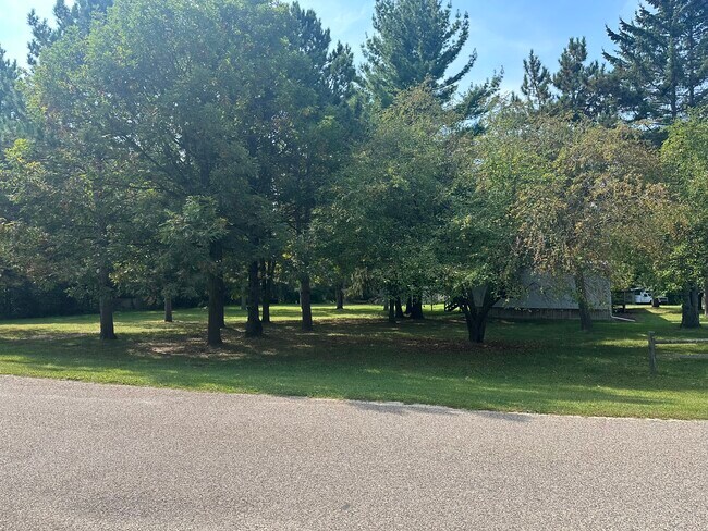 Foto del edificio - E2427 Holmes Rd