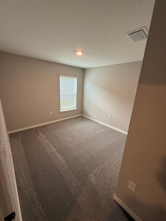 Building Photo - 5401 SE 129th Ln