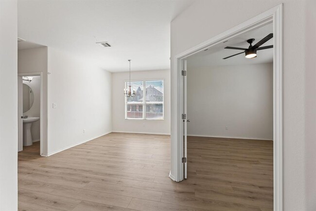 Building Photo - 3800 Quail Lodge Ct