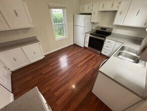 Building Photo - 2315 Hood Ave