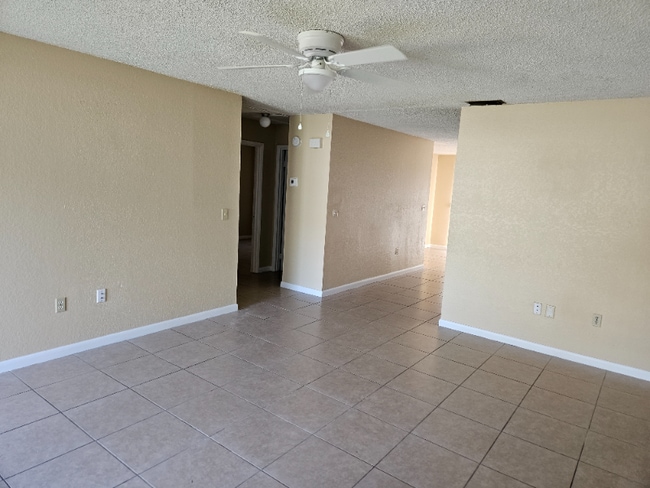 Building Photo - 4512 Ballentine Ct