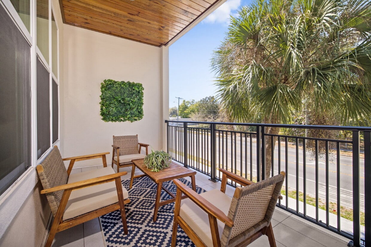 Beautiful Townhouse in Seminole Heights - Beautiful Townhouse in Seminole Heights