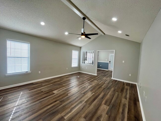 Foto del edificio - 4133 Hamilton Cir