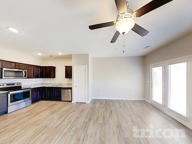 Building Photo - 11877 Fuller St