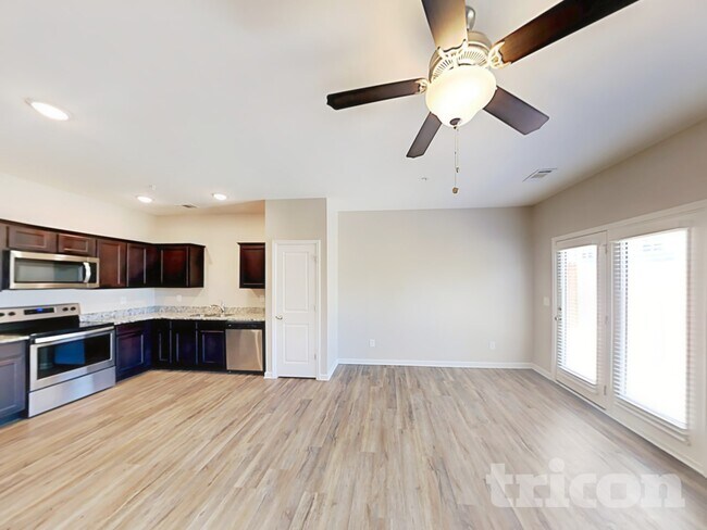 Foto del edificio - 11877 Fuller St