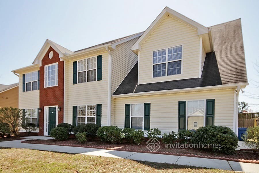 Primary Photo - 860 Lewis Ridge Cir