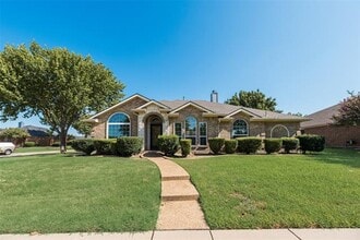 Building Photo - 401 Idaho Ct