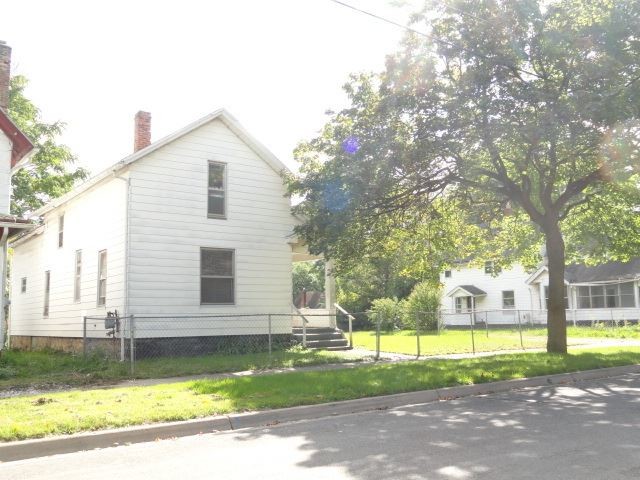 Building Photo - 4 br, 1 bath House - 1009 Adrian St.