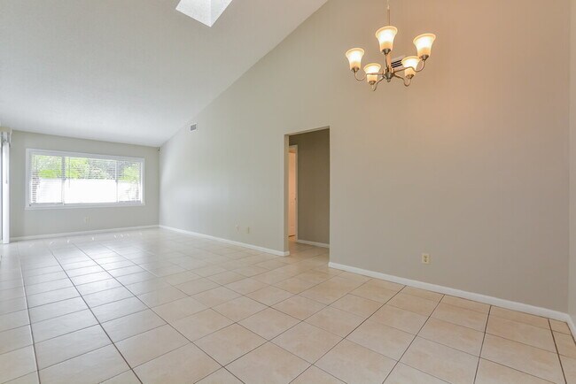 Foto del edificio - 3531 Norwich Ct