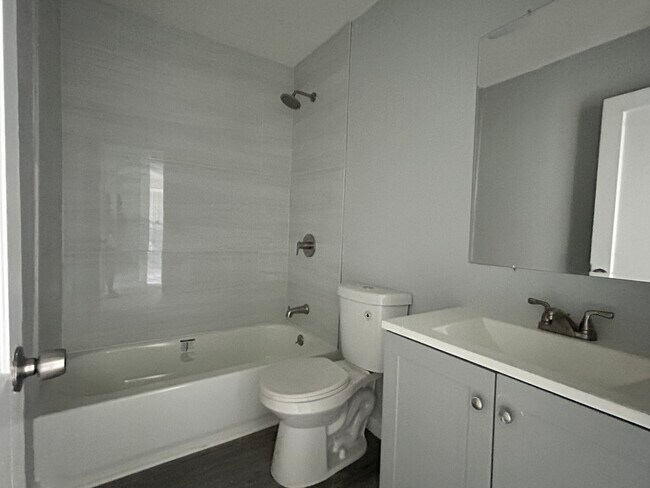 Foto del edificio - 2619 18th Ave