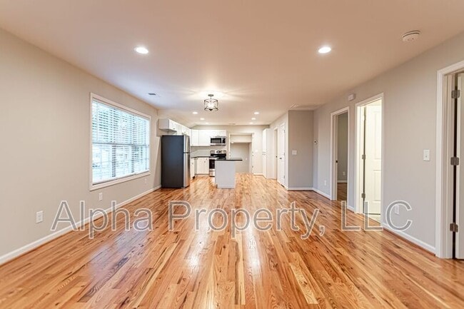 Building Photo - 303 Old Paris Mountain Rd