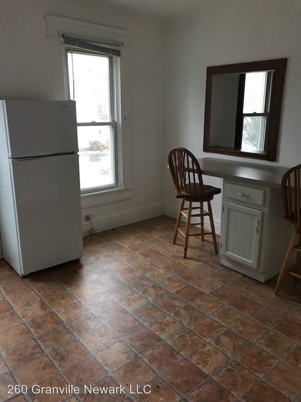 Primary Photo - 260 Granville St