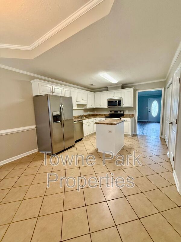 Building Photo - 822 Whispering Willow Ct