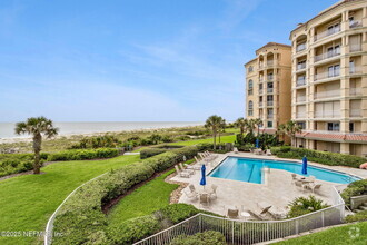 Building Photo - 426 Beachside Pl
