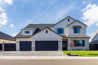 Building Photo - 2893 E Yavin Wy Building Photo - 2893 E Yavin Wy