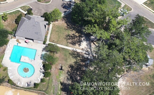 Foto del edificio - 560 Stone Brook Place: 4 Bed/2Bath