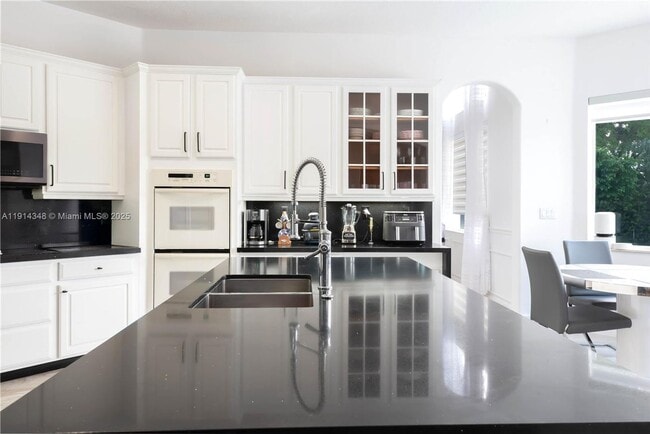 Building Photo - 19250 SW 30th St